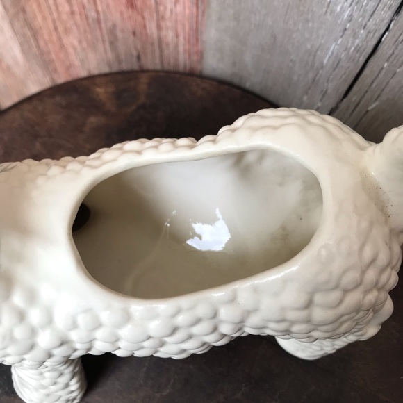Vintage Hull #287 Lamb Planter - Picture 4 of 6